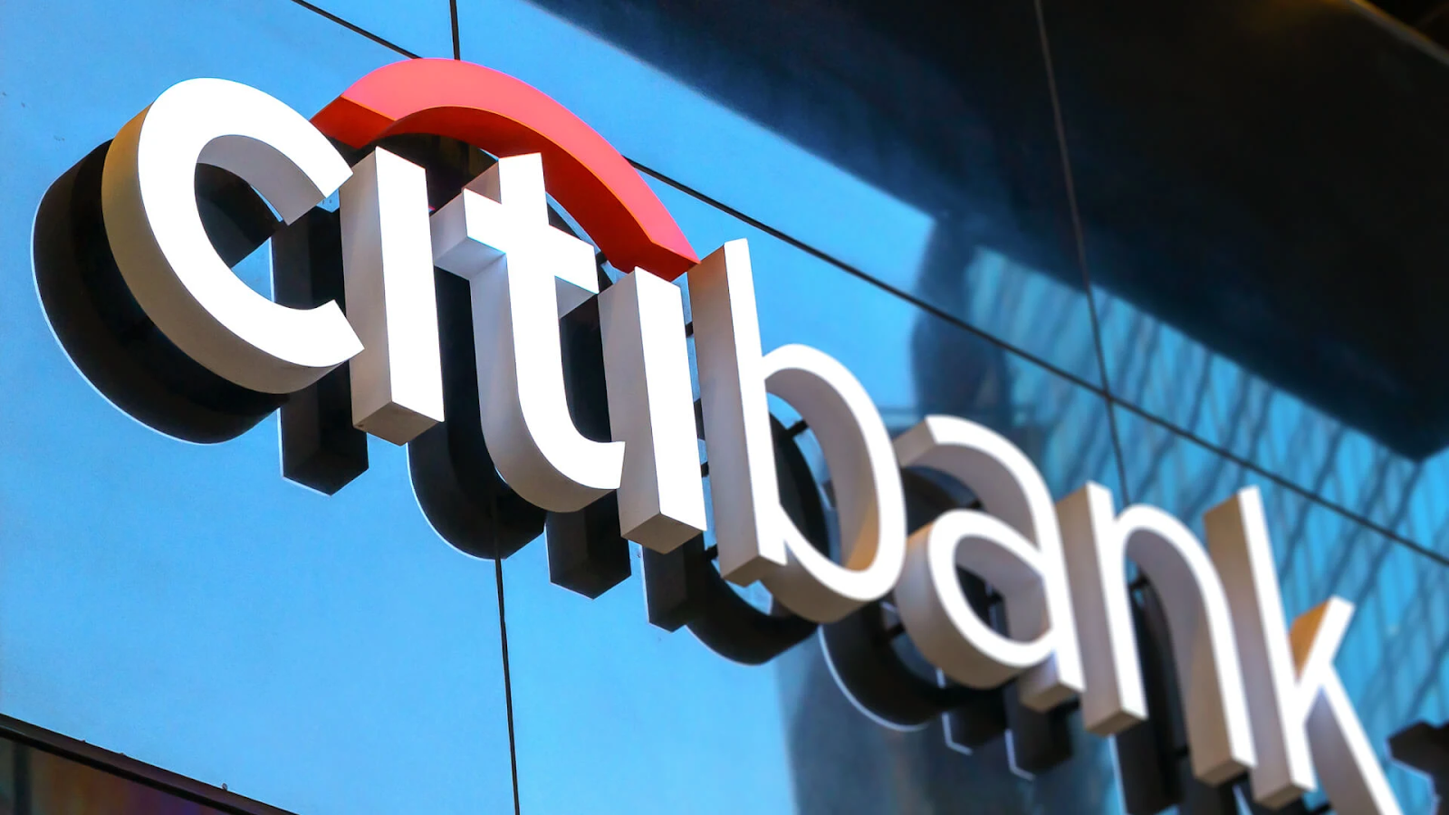 美国航空（American Airlines）放弃了巴克莱（Barclays），转而选择花旗（Citi）作为信用卡合作伙伴