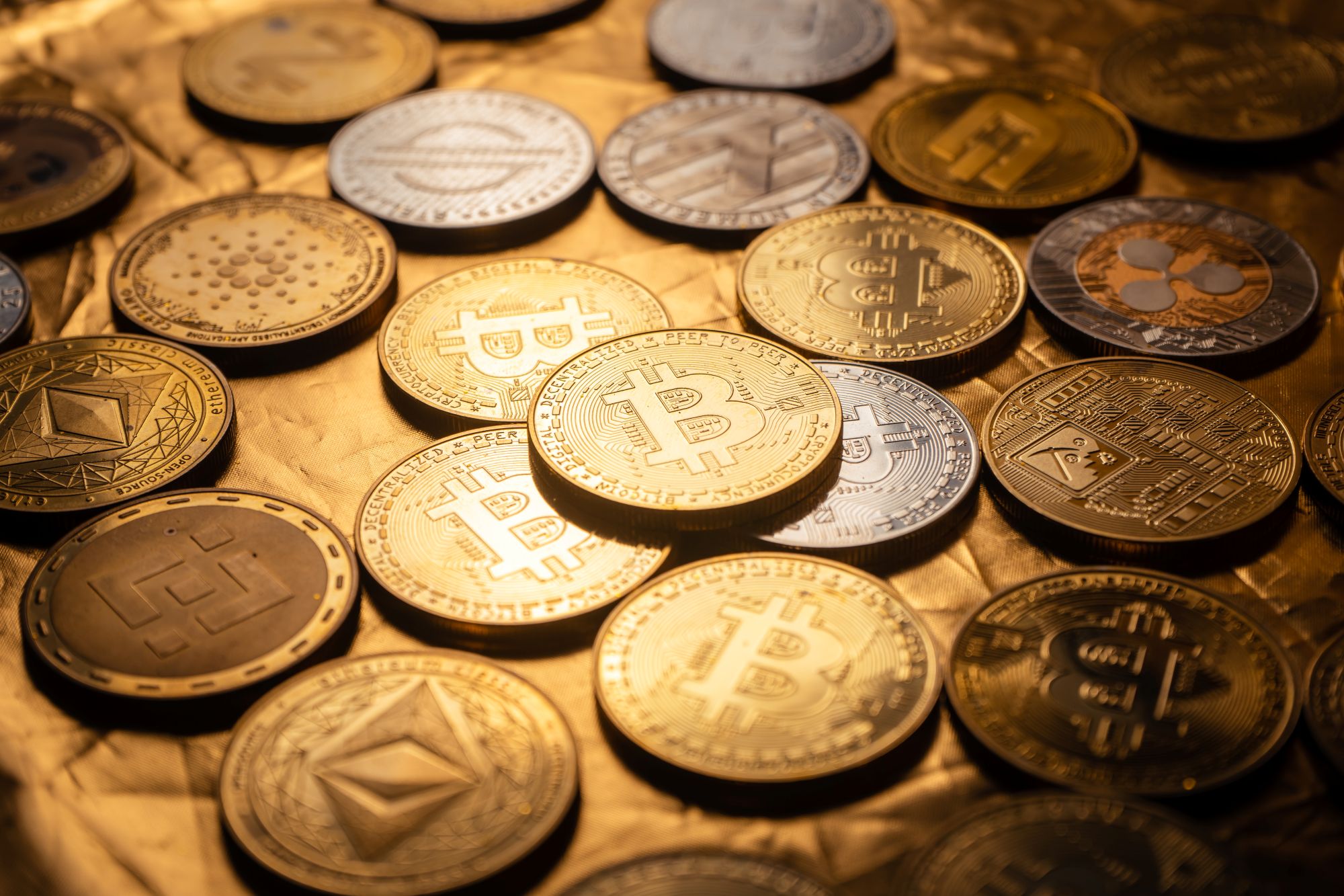 隨著穩定幣進入日常支付，加密貨幣卡消費突破 10 億美元