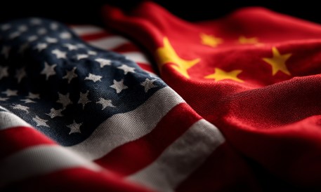 贝森特表示，美国可能与中国讨论人工智能风险